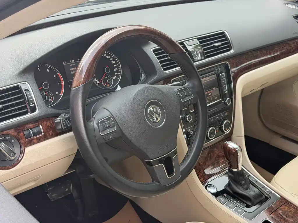 Volkswagen Passat 2013