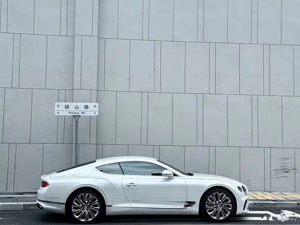 Bentley Continental 2020