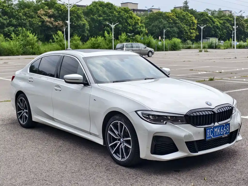 BMW 3 Series 2021