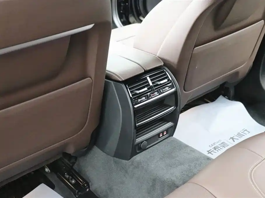 BMW 5 Series 2023 — фото 20