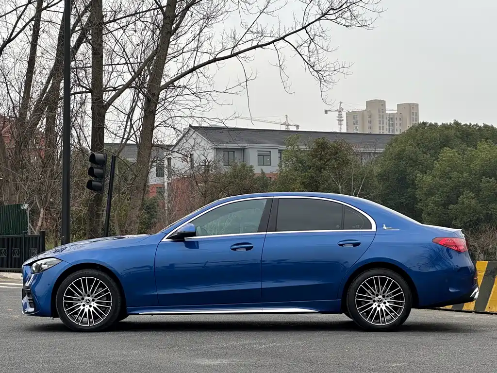 Mercedes-Benz C-Class 2022