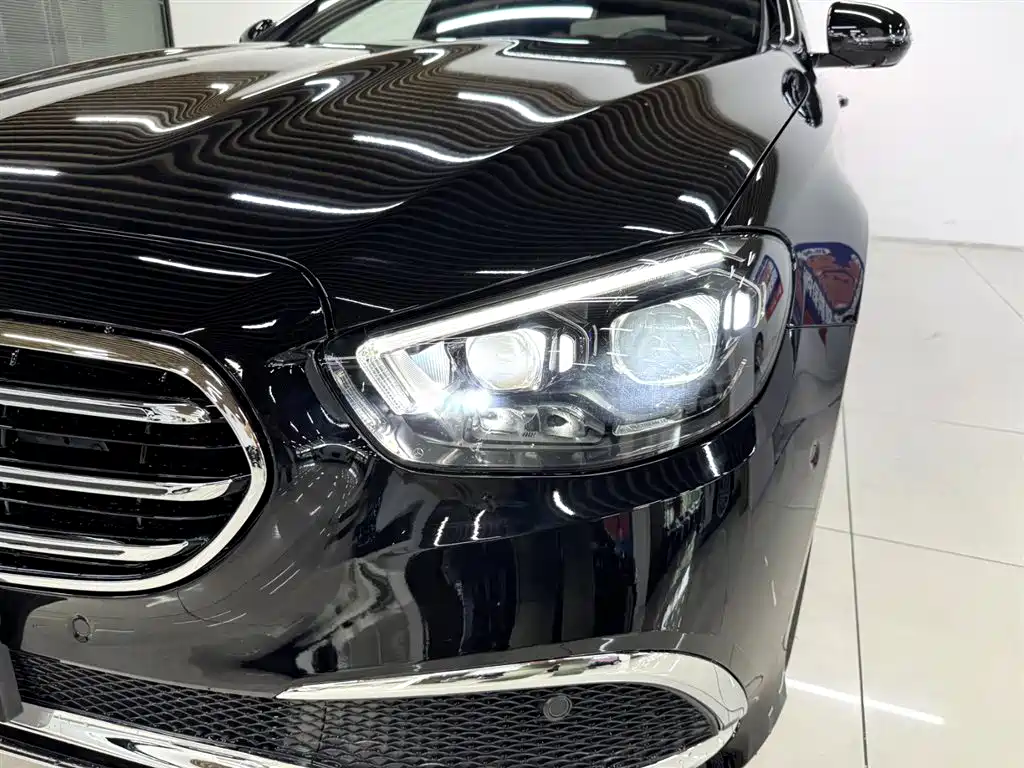 Mercedes-Benz E-Class 2023
