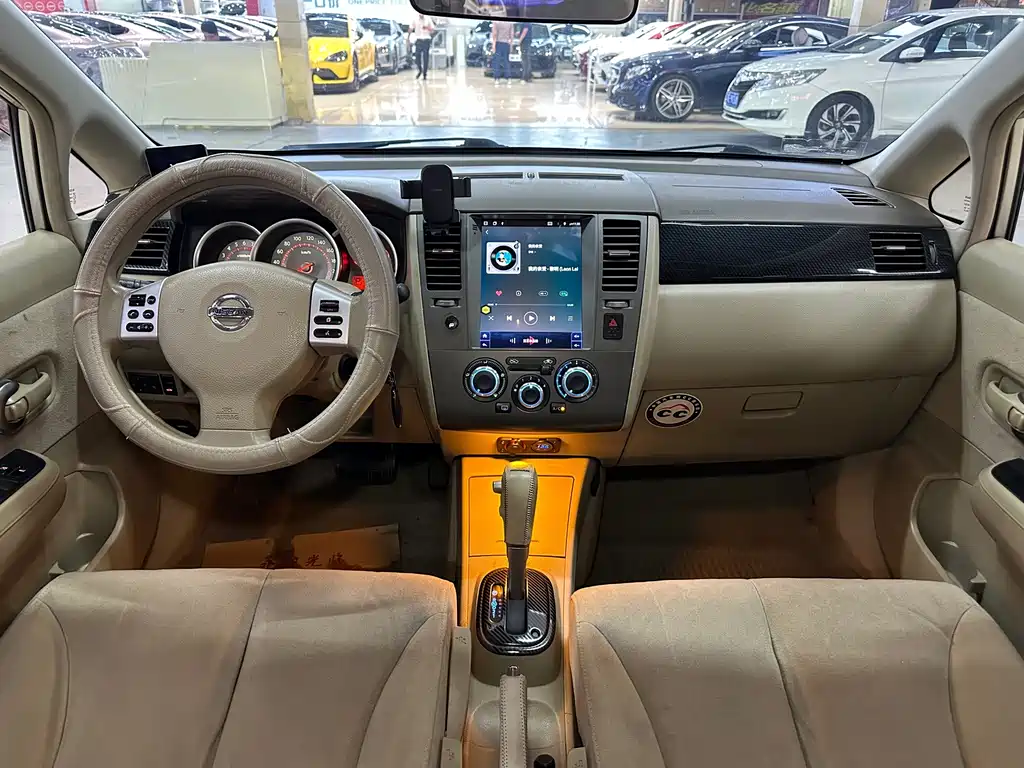 Nissan Tiida 2009