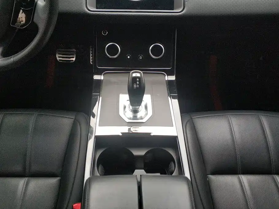 Land Rover Range Rover Evoque 2021 — фото 16