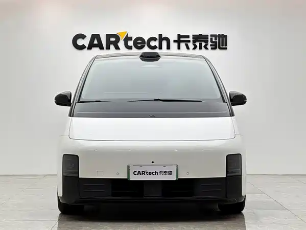 Li Auto MEGA 2025