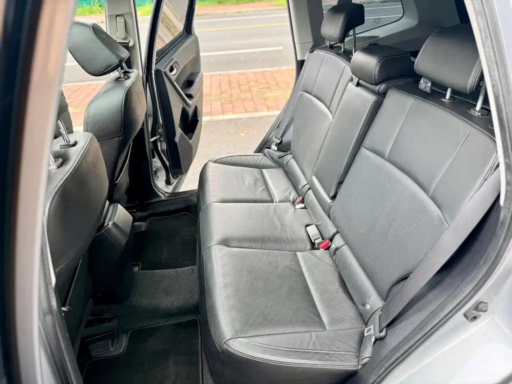 Subaru Forester 2017 — фото 14