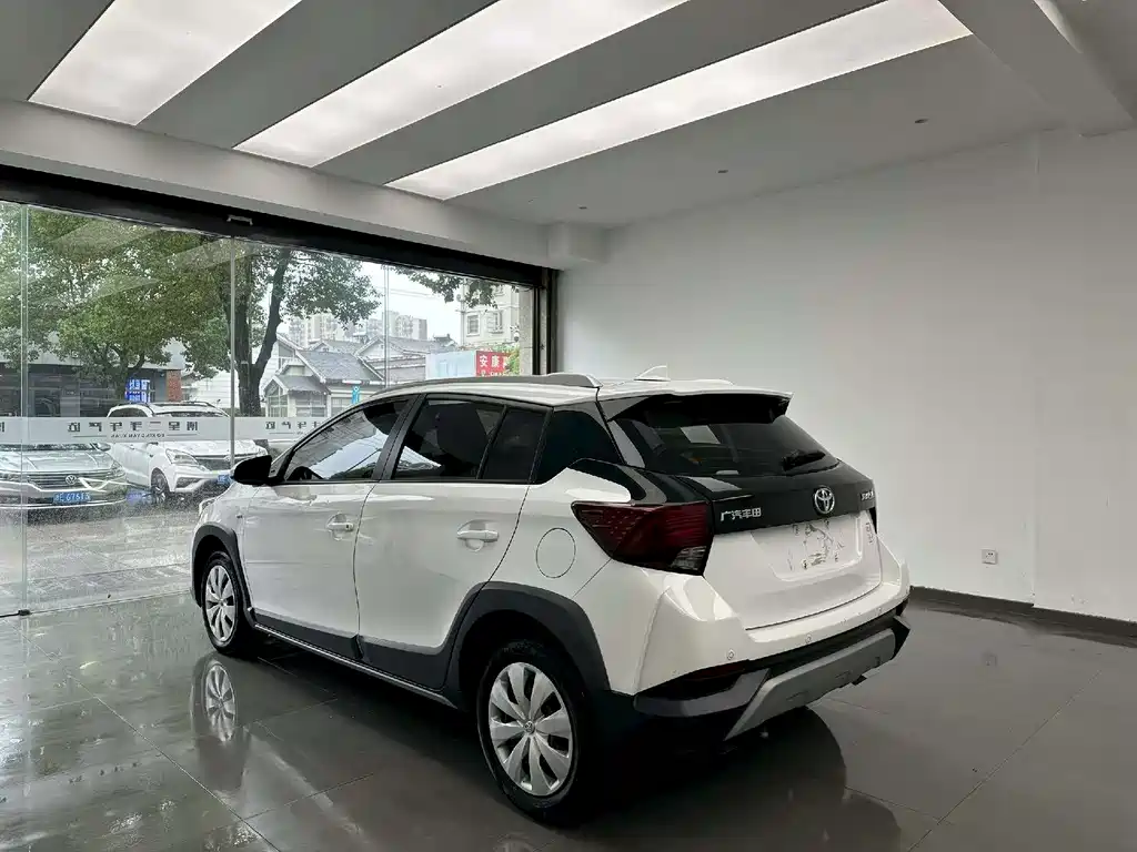 Toyota Yaris L 2020