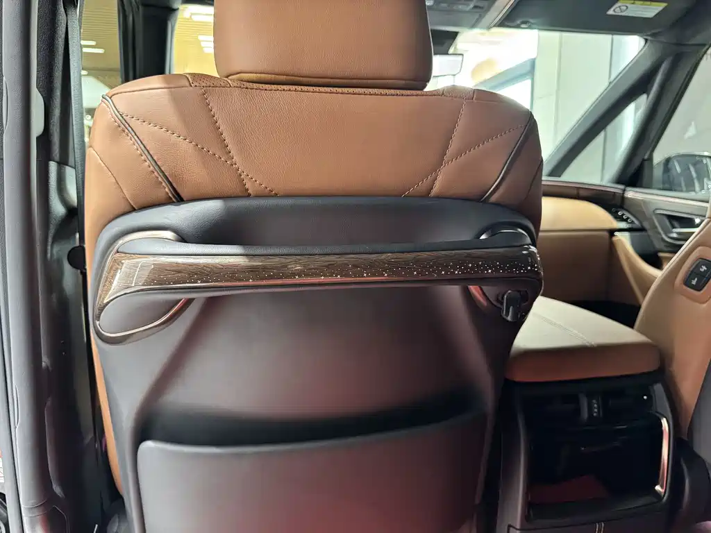 Toyota Alphard 2025 — фото 26