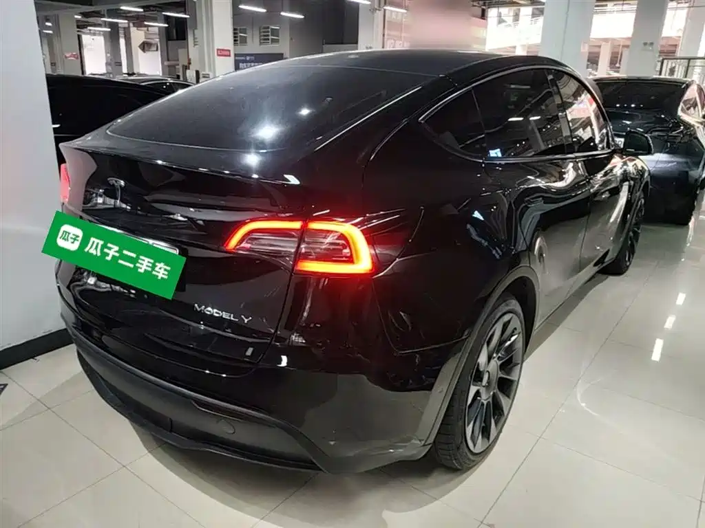 Tesla Model Y 2022 — фото 7