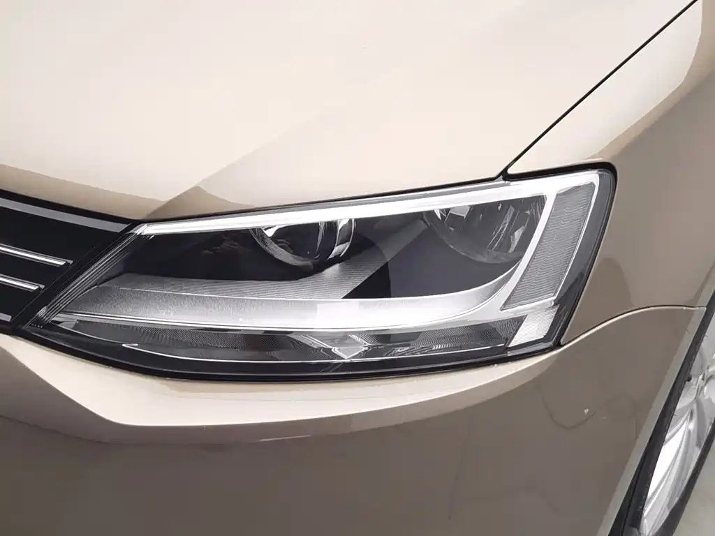 Volkswagen Sagitar 2015 — фото 7