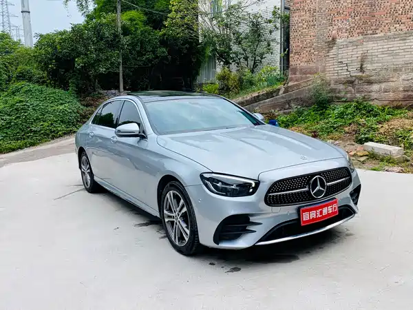 Mercedes-Benz E-Class 2022