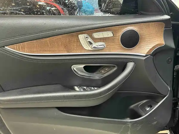 Mercedes-Benz E-Class 2016