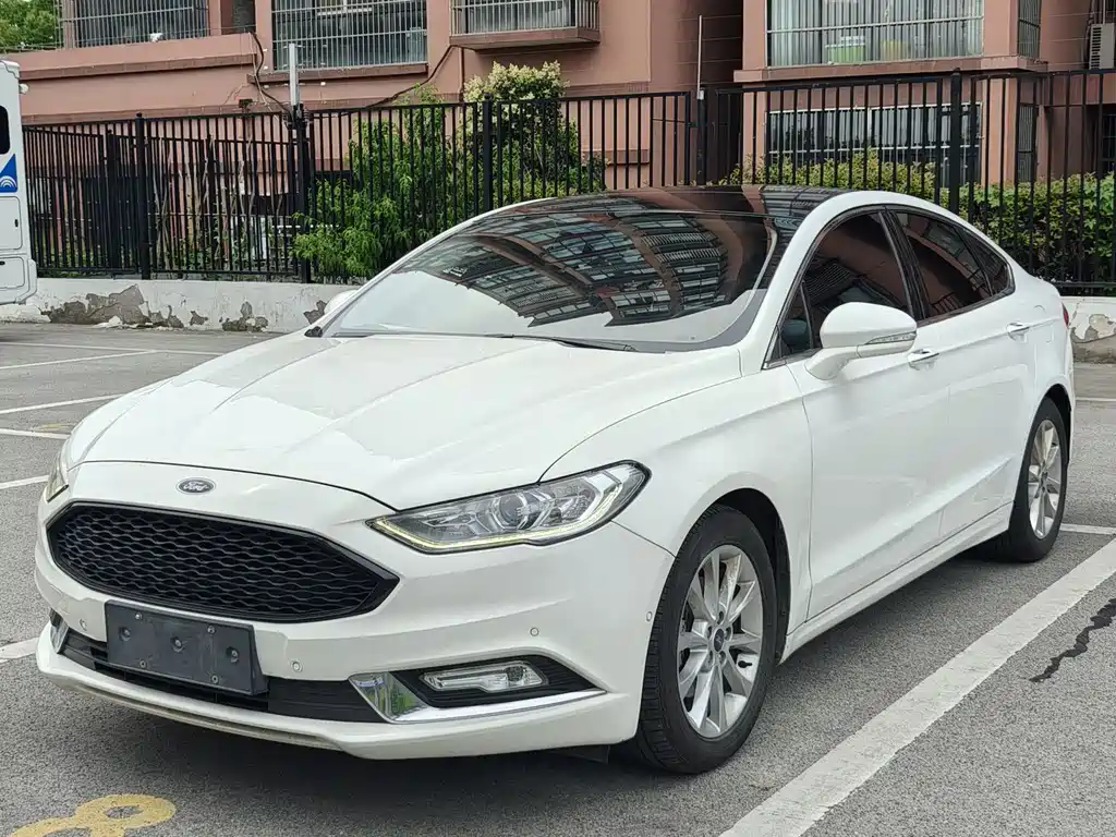 Ford Mondeo 2017 — фото 1