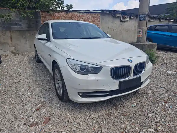 BMW 5 Series GT 2013