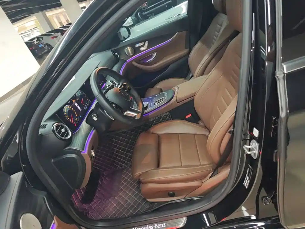 Mercedes-Benz E-Class 2022 — фото 15