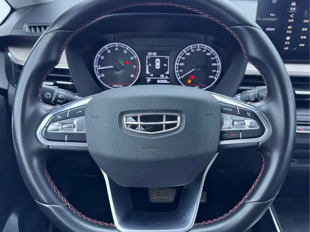 Geely Vision X3 2022 — фото 12