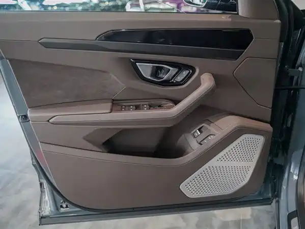 Lamborghini Urus 2023