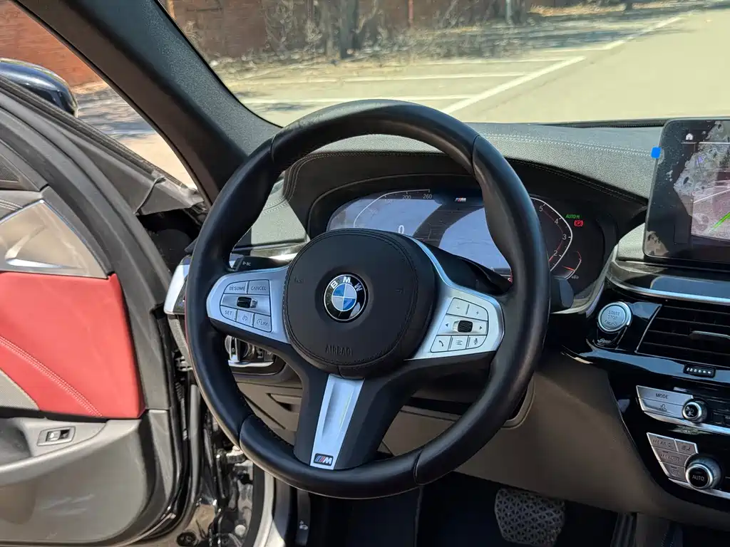 BMW 5 Series 2023 — фото 15