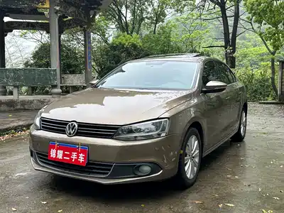 Volkswagen Sagitar 2015