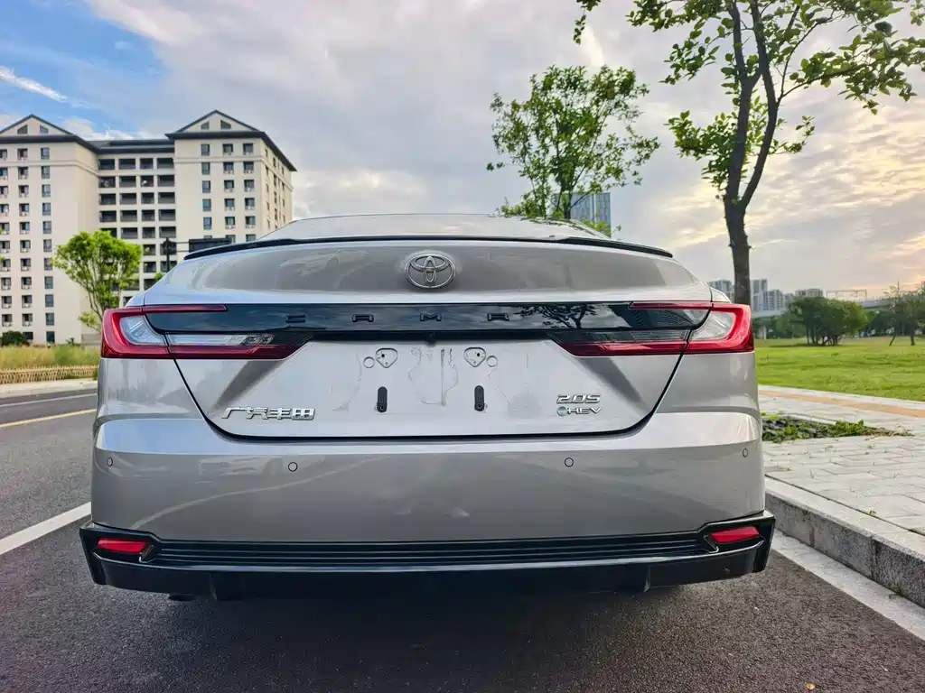 Toyota Camry 2025 — фото 4