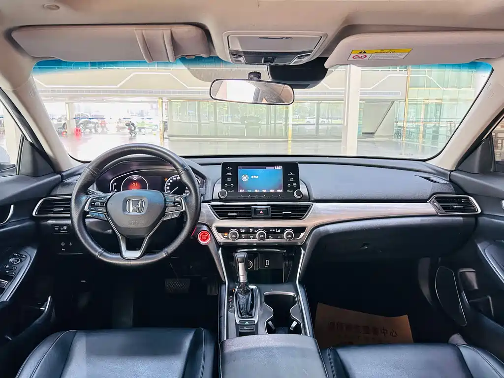 Honda Accord 2019 — фото 7