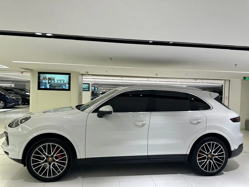 Porsche Cayenne 2018 — фото 4