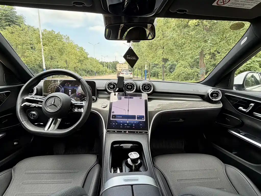 Mercedes-Benz C-Class 2024 — фото 17