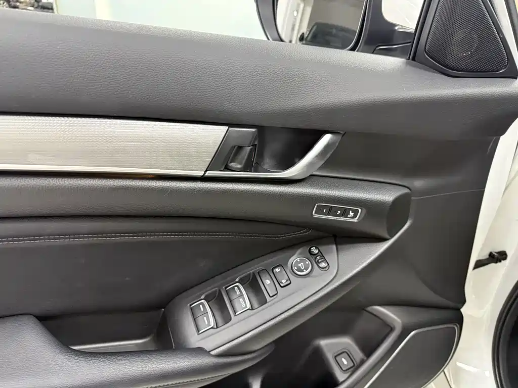 Honda Accord 2021 — фото 9