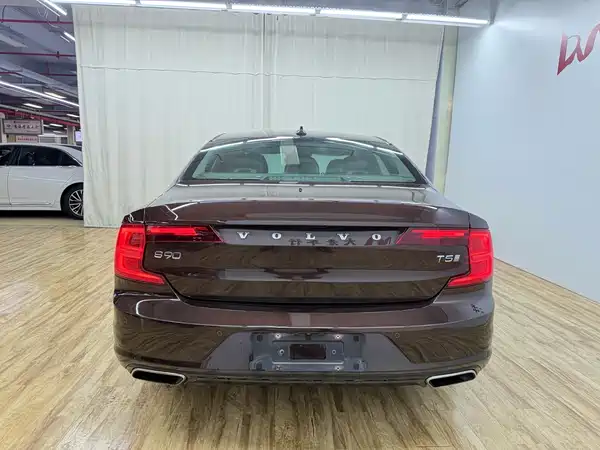 Volvo S90 2019