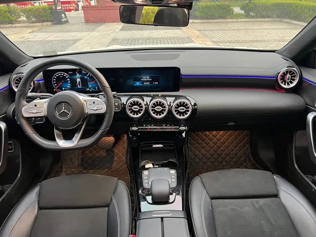 Mercedes-Benz A-Class 2020 — фото 7