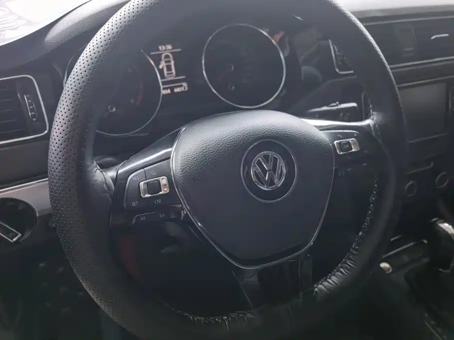Volkswagen Sagitar 2018 — фото 15