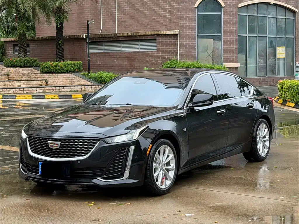Cadillac CT5 2023 — фото 1