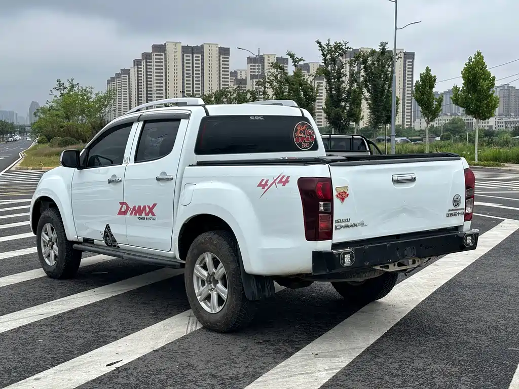 Isuzu D-MAX 2018 — фото 8