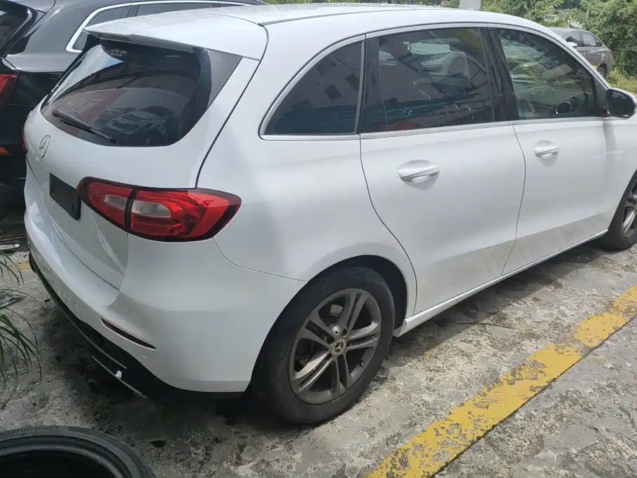 Mercedes-Benz B-Class 2020