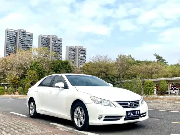Toyota Reiz 2012