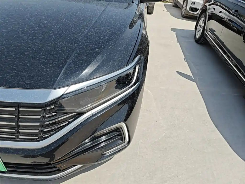 Volkswagen Passat PHEV 2022 — фото 24