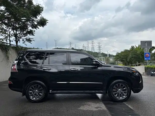 Lexus GX 2012