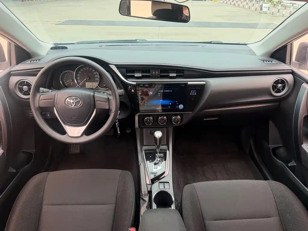 Toyota Corolla 2019 — фото 12