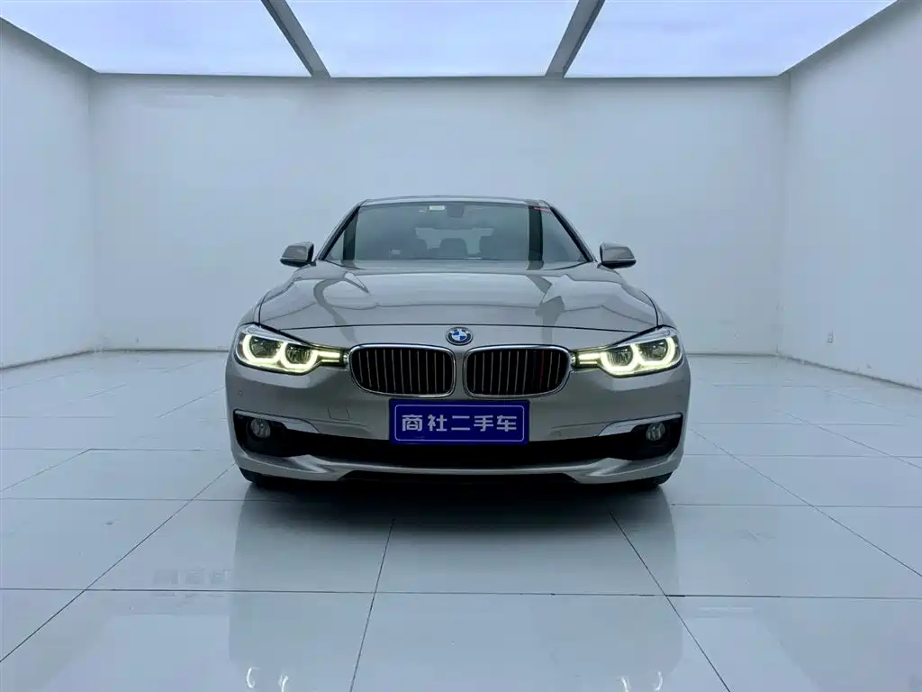 BMW 3 Series 2018 — фото 2