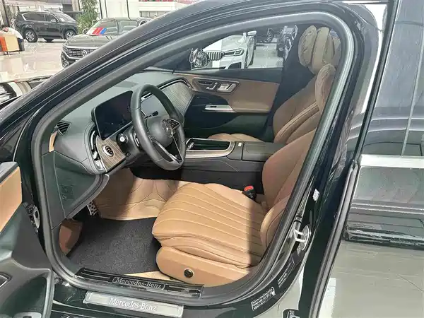 Mercedes-Benz E-Class 2025