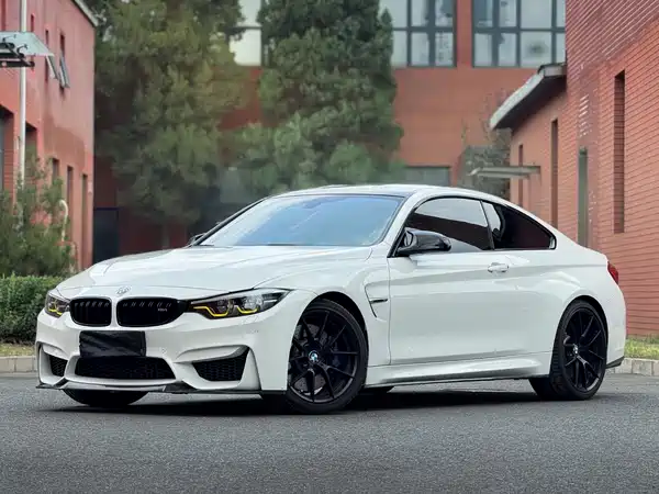 BMW M4 2016