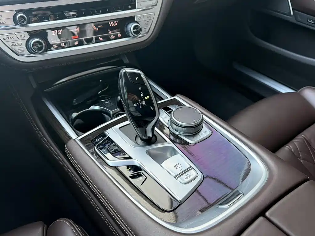 BMW 7 Series 2022 — фото 17
