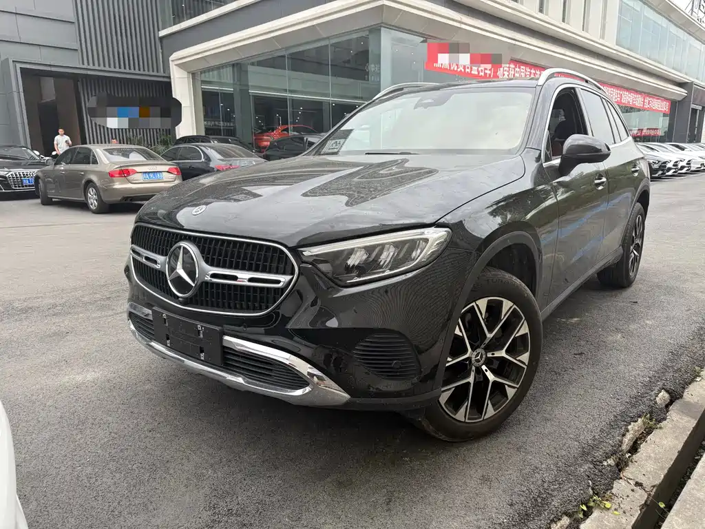 Mercedes-Benz GLC 2023 — фото 1