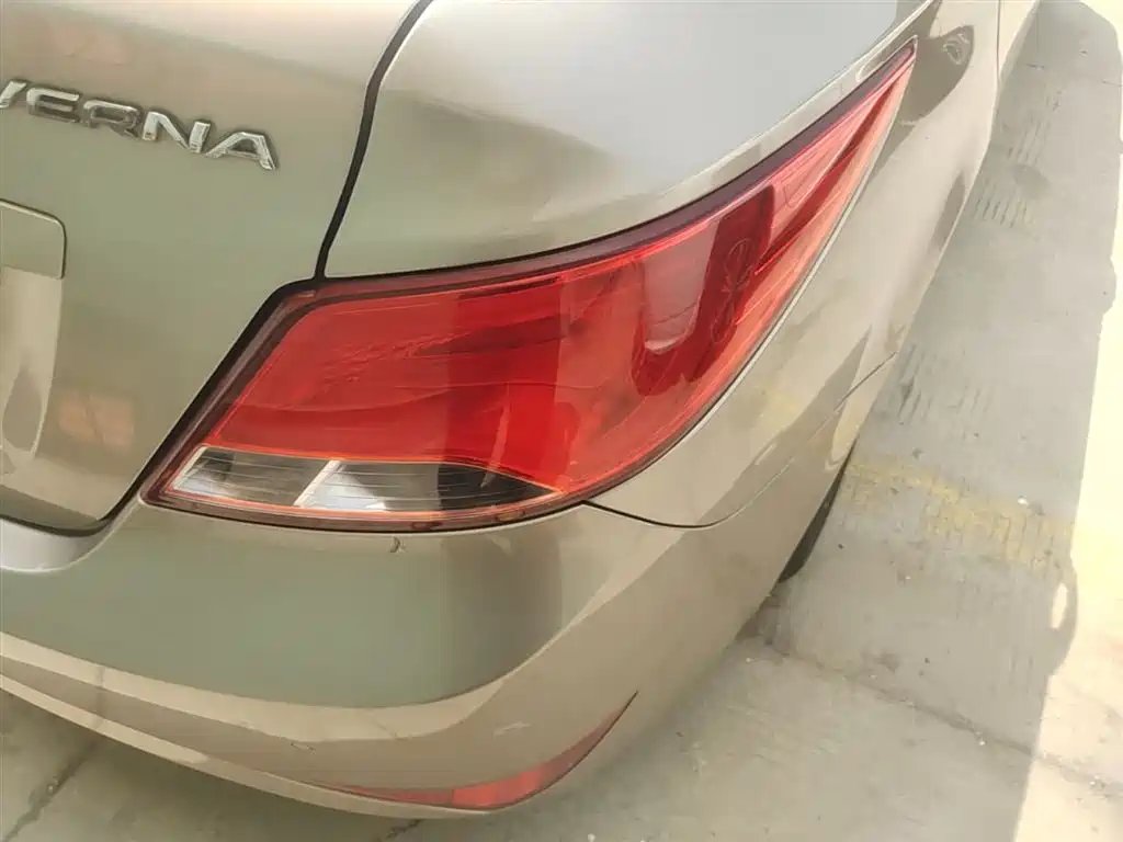 Hyundai Verna 2017 — фото 8
