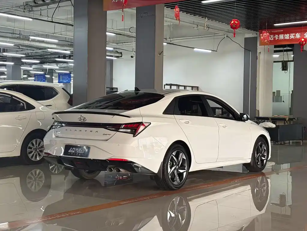 Hyundai Elantra 2023