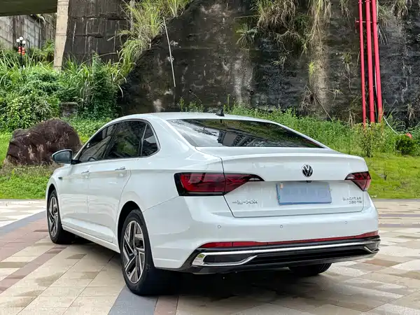 Volkswagen Sagitar 2023