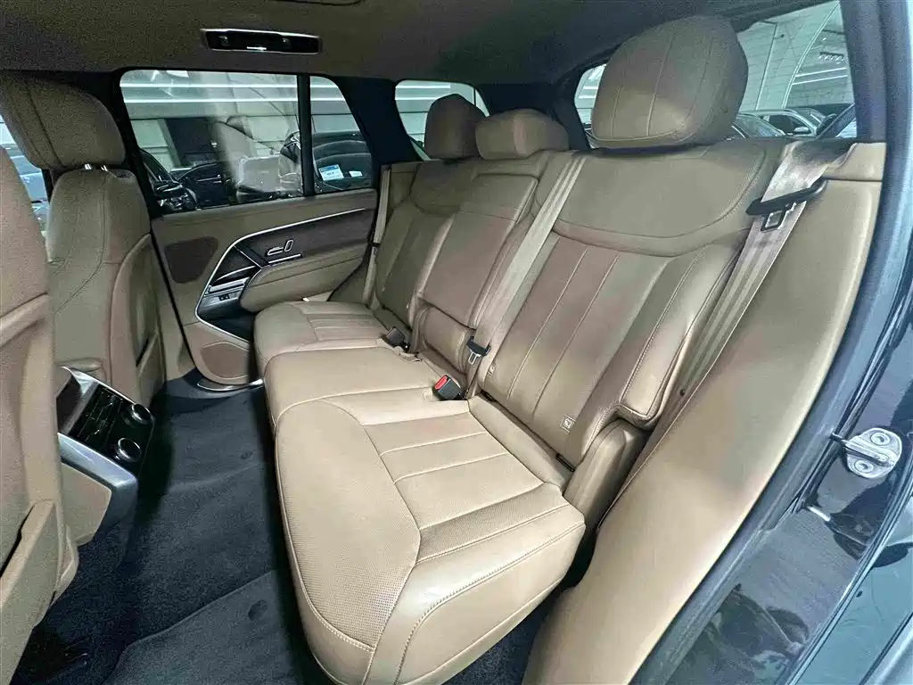 Land Rover Range Rover 2024 — фото 13