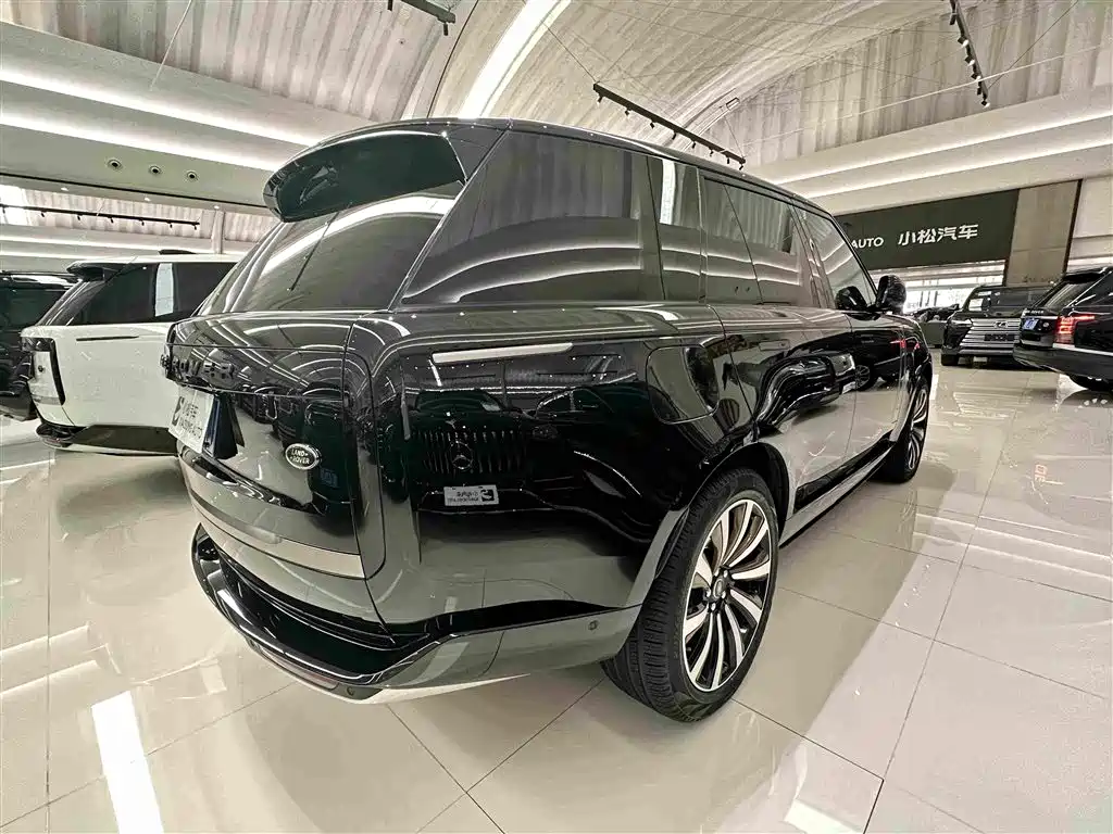 Land Rover Range Rover 2024 — фото 17