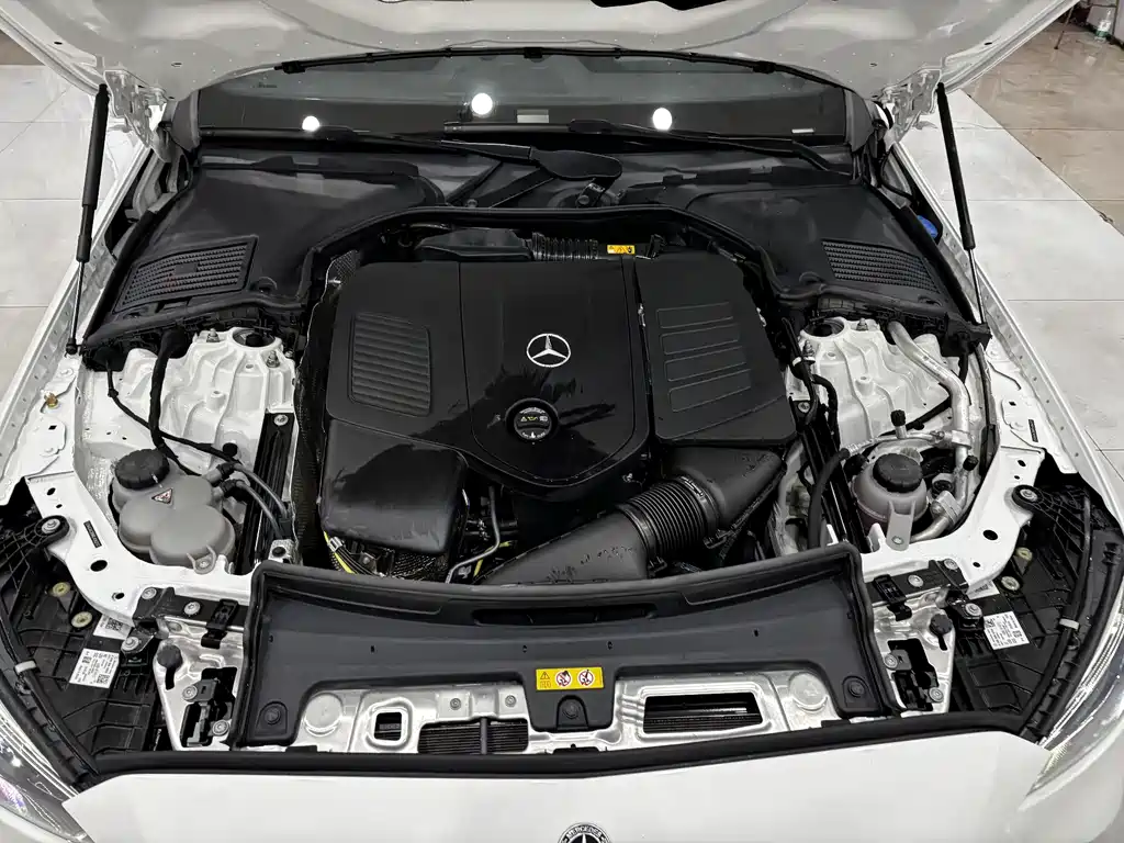 Mercedes-Benz C-Class 2024 — фото 32