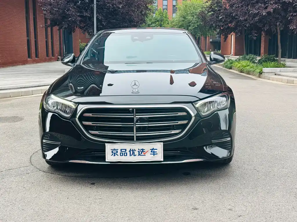 Mercedes-Benz E-Class 2024